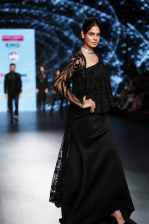 Dramatic one-shoulder scuba lycra gown