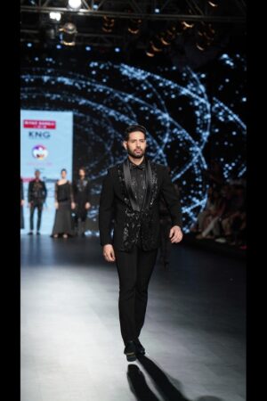 Black sequence panel jacket set