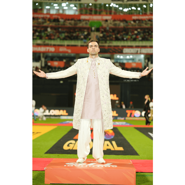 Off-white and pink sherwani set with cutdana and tread